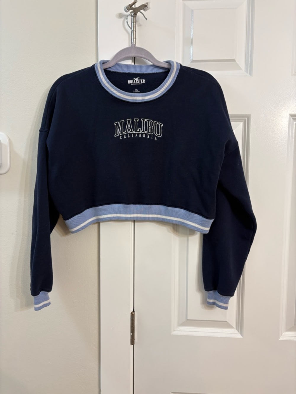 Hollister Navy Cropped Sweatshirt with Light Blue Trim